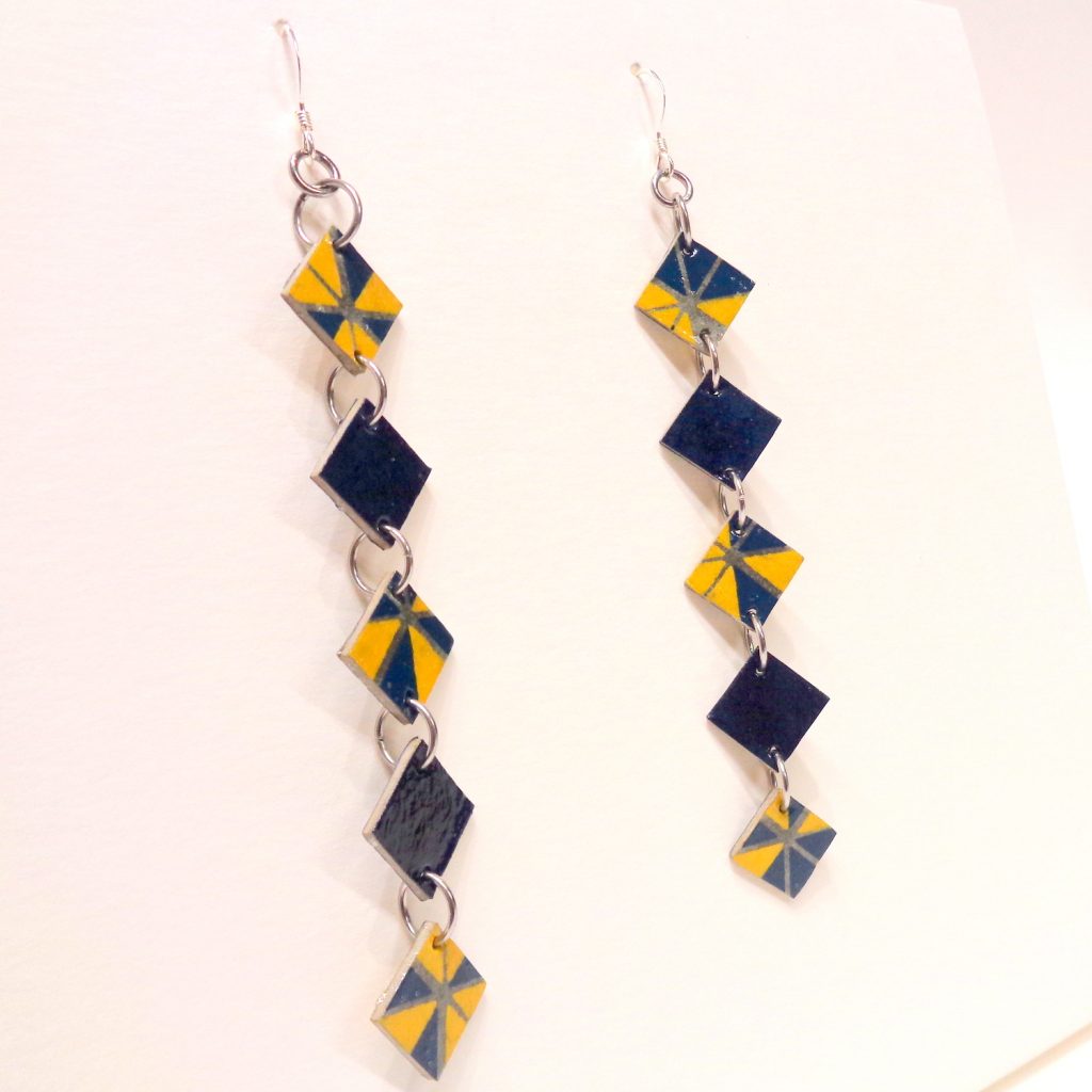Boucles d'oreille en carton - Longues fines - Bleu et Jaune Géo - Argent 925