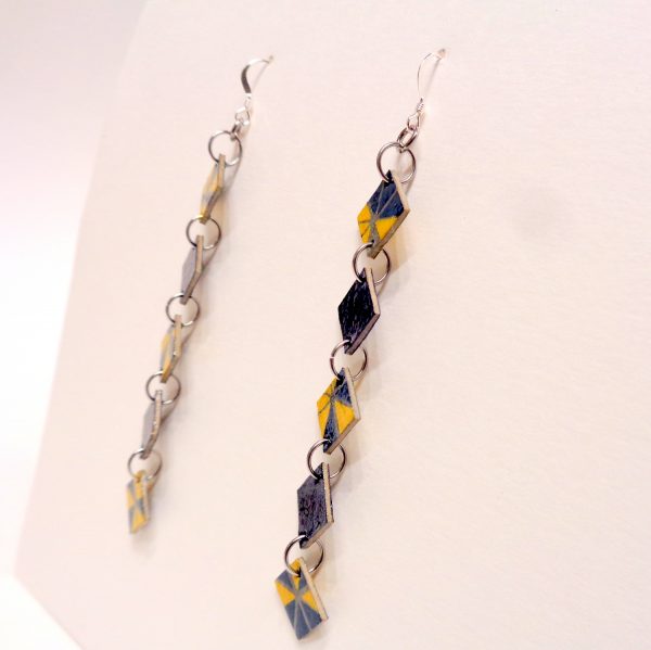 Boucles d'oreille en carton - Longues fines - Bleu et Jaune Géo - Argent 925