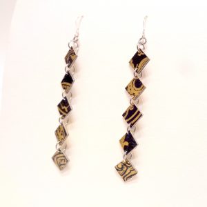 Boucles d'oreille en carton - Longues fines - Or Noir - Argent 925 – Image 3