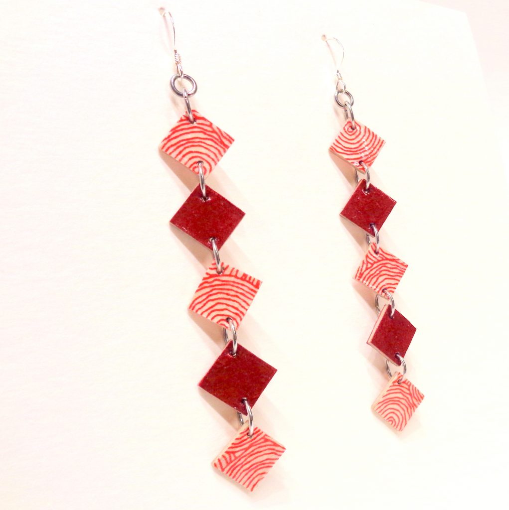 Boucles d'oreille en carton - Longues fines - Rondorouge/Rouge Carmin - Argent 925