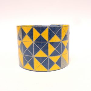 Bracelet manchette en carton - "Bleu et jaune Géo" – Image 2