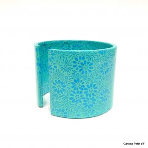 Bracelet manchette en carton - "Bleu turquoise fleuri" – Image 5