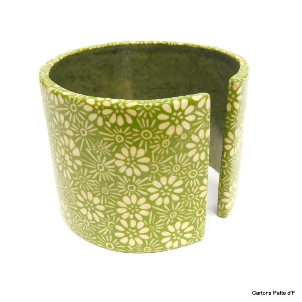 Bracelet manchette en carton - "Vert à fleurs"
