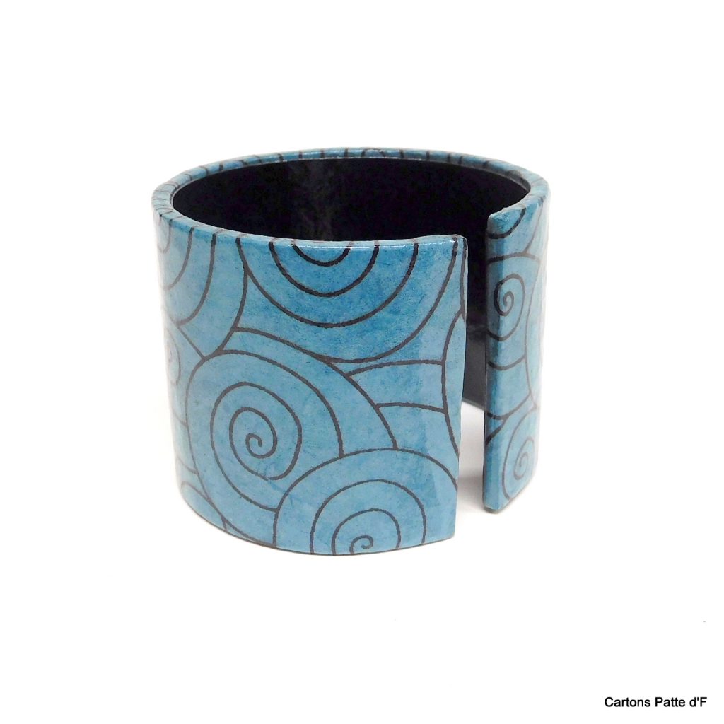 Bracelet manchette en carton - "Bleu et noir"