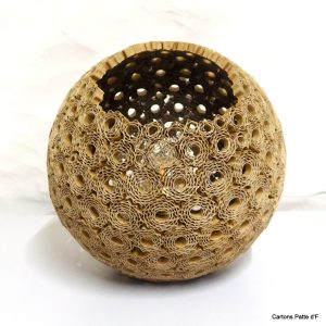 Lampe à poser Sphérique en dentelle de carton – Image 4