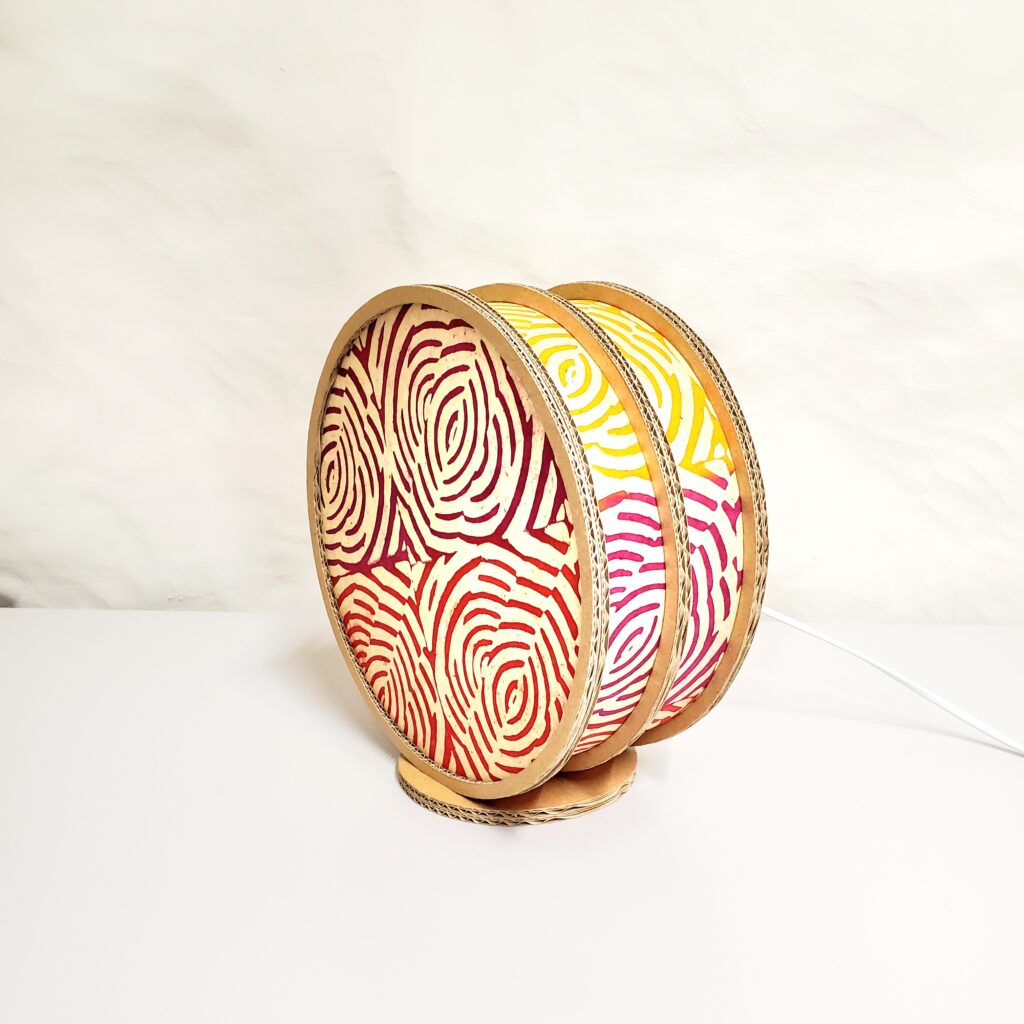 Lampe "Tambourin" en carton et papier Népalais Multicouleurs