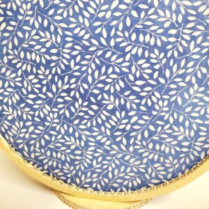 Lampe "Tambourin" en carton et papier Népalais Bleu à feuilles blanches – Image 3