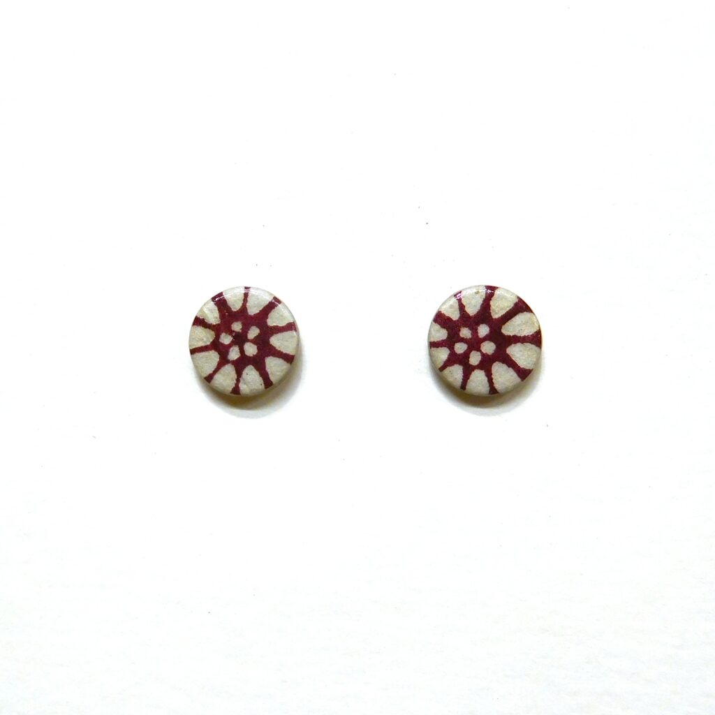Boucles d'oreille en carton - Puces d'oreille - Fleurs Bordeaux - Argent 925