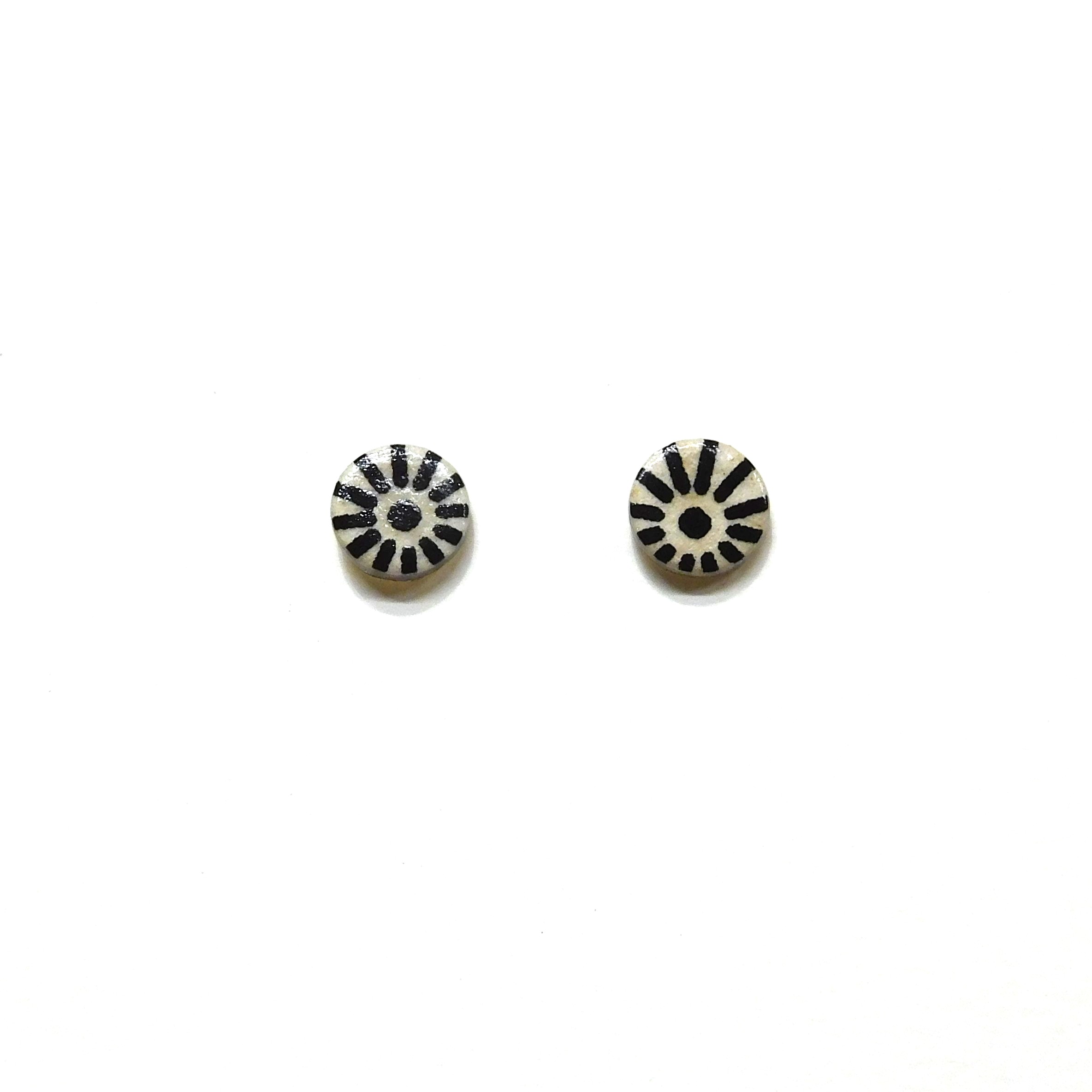 Boucles d'oreille en carton - Puces d'oreille - Blanc étoile - Argent 925 – Image 1