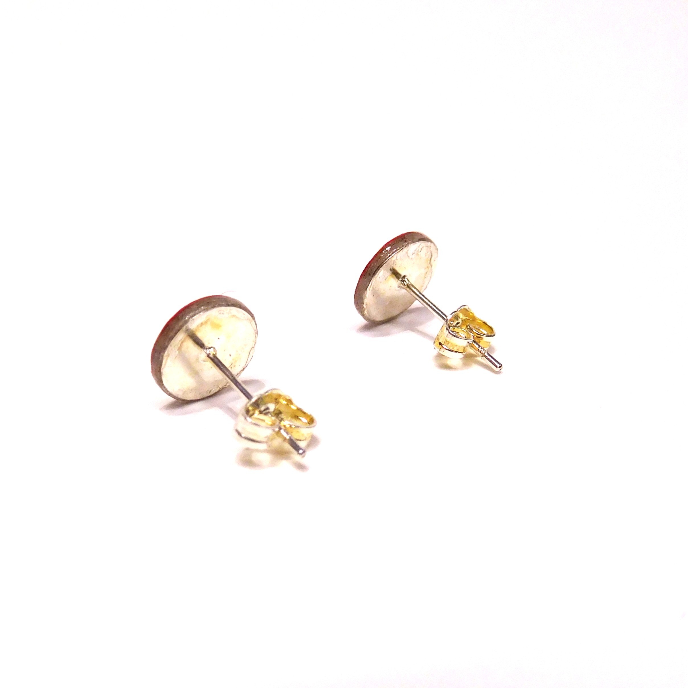 Boucles d'oreille en carton - Puces d'oreille - Jaune et petits losanges rouge - Argent 925 – Image 3