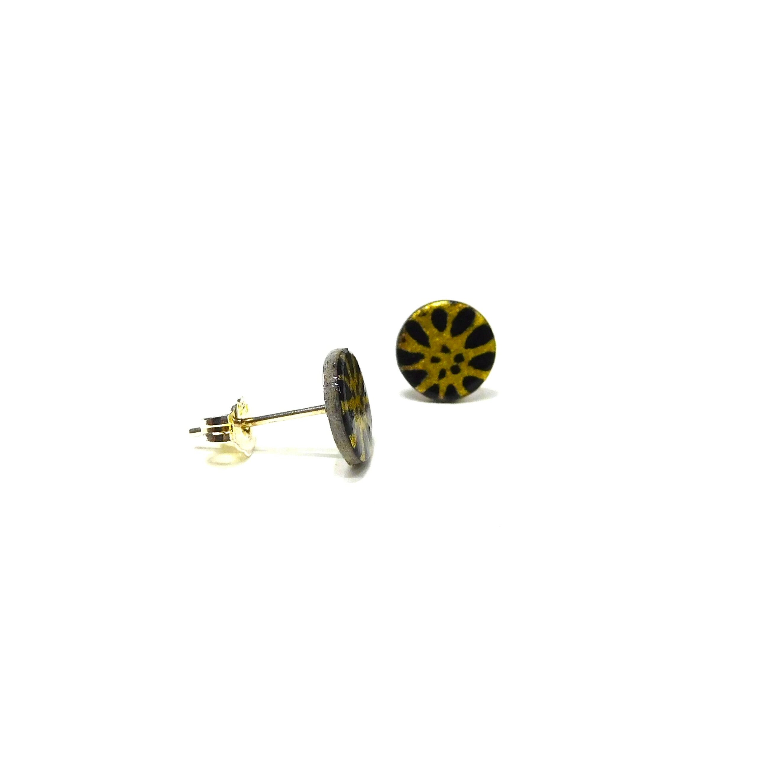 Boucles d'oreille en carton - Puces d'oreille - Or Fleurs/Noir - Argent 925 – Image 2