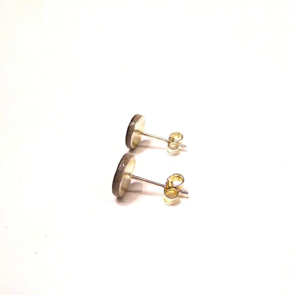 Boucles d'oreille en carton - Puces d'oreille - Rondogris métalisé - Argent 925