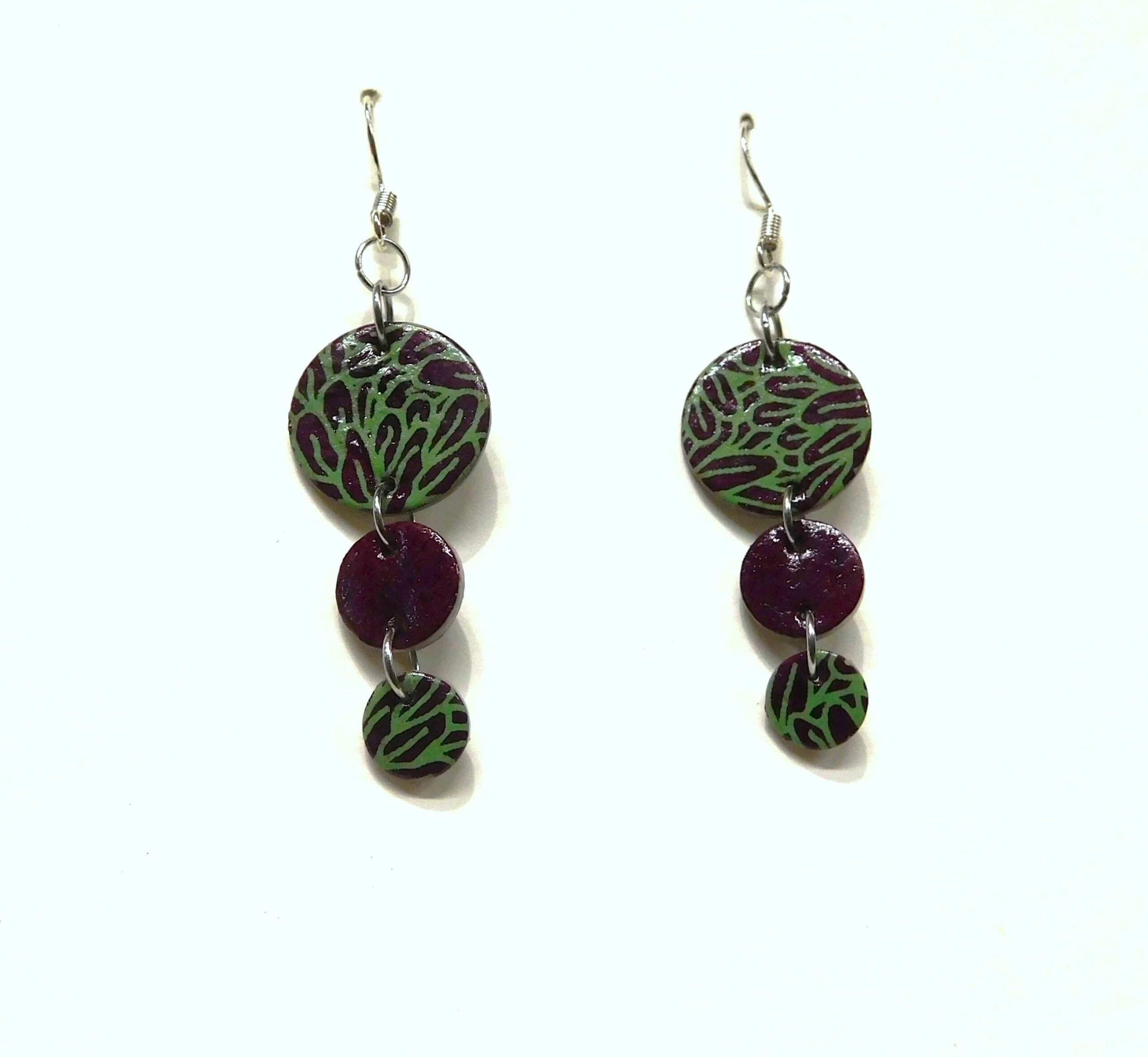 Boucles d'oreille en carton - Grappe - Bordeaux et Vert Feuilles - Argent 925 – Image 1