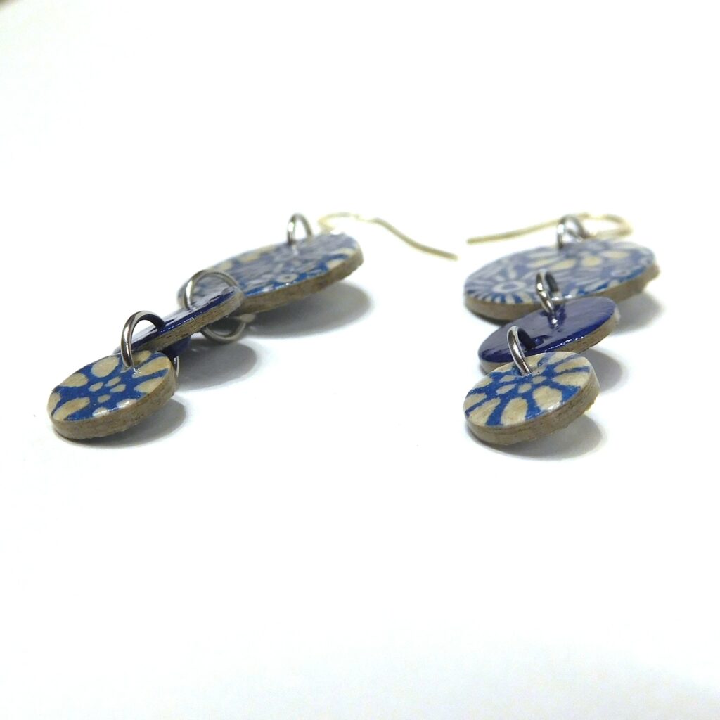 Boucles d'oreille en carton - Grappe - Fleurs Bleu-Porcelaine - Argent 925