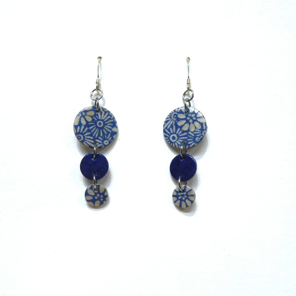 Boucles d'oreille en carton - Grappe - Fleurs Bleu-Porcelaine - Argent 925