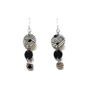 Boucles d'oreille en carton - Grappe - Blanc Nœuds/Noir - Argent 925 – Image 1