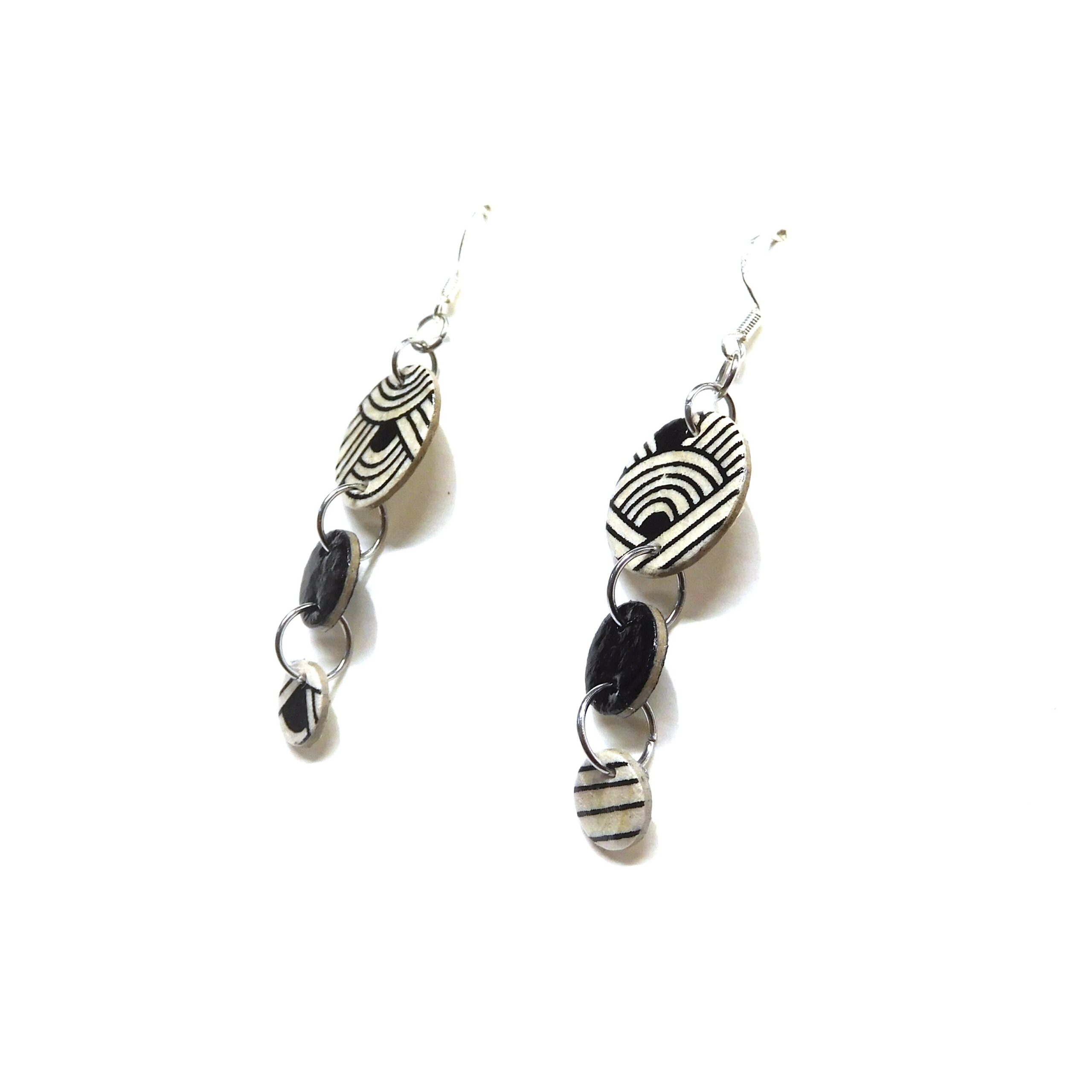 Boucles d'oreille en carton - Grappe - Blanc Nœuds/Noir - Argent 925 – Image 3