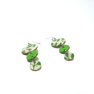 Boucles d'oreille en carton - Grappe - Blanc Feuilles Vertes - Argent 925 – Image 4