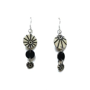 Boucles d'oreille en carton - Grappe - Blanc Étoile/Noir - Argent 925 – Image 1