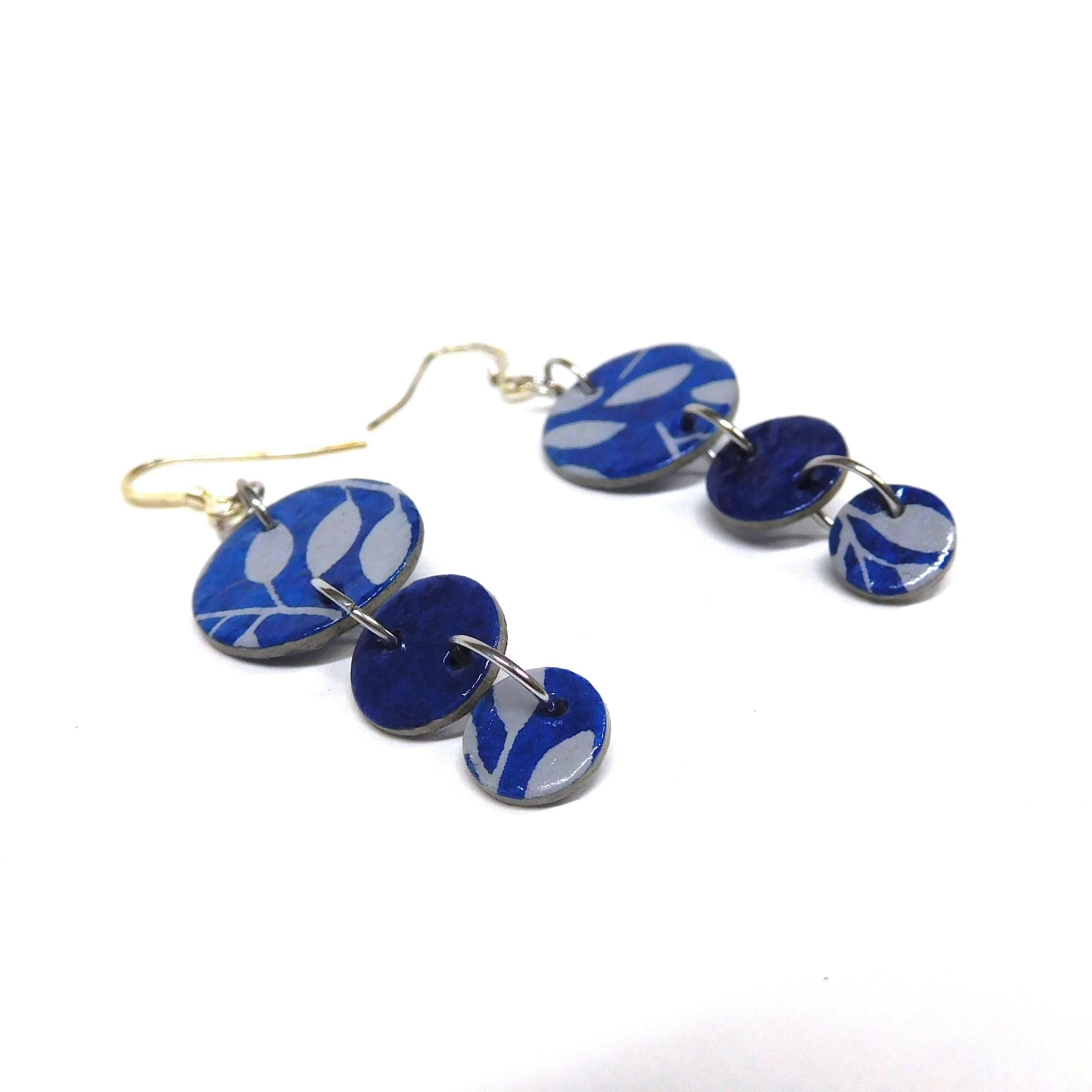 Boucles d'oreille en carton - Grappe - Bleu Feuilles Blanches - Argent 925 – Image 4