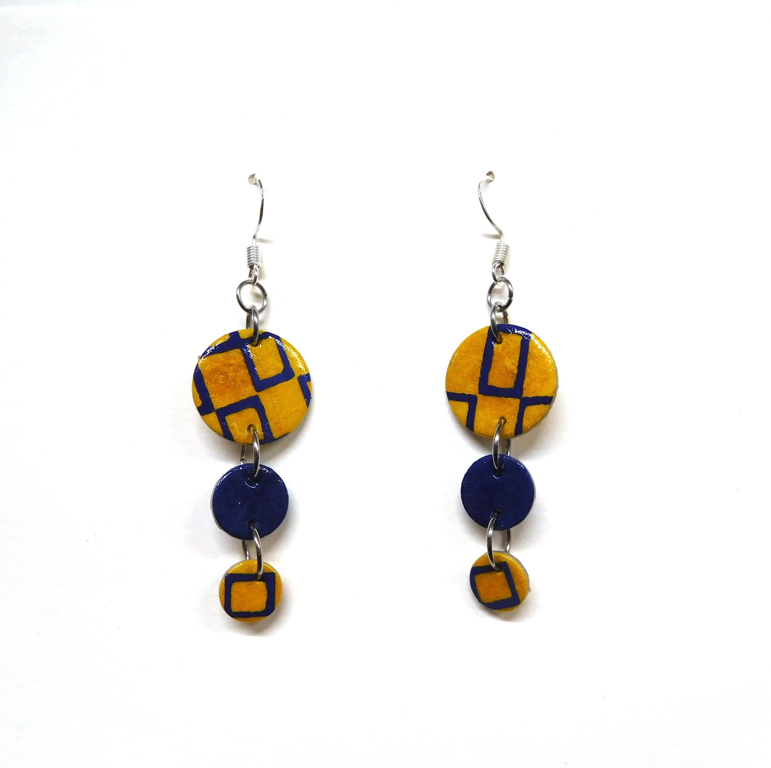 Boucles d'oreille en carton - Grappe - Jaune et petits carrés bleus - Argent 925 – Image 1