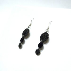 Boucles d'oreille en carton - Grappe - Feuilles Bleu Marine - Argent 925 – Image 3