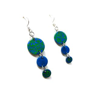 Boucles d'oreille en carton - Grappe - Fleurs Bleues Vert- Argent 925 – Image 3