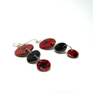 Boucles d'oreille en carton - Grappe - Rouge Nœuds/Noir - Argent 925 – Image 4