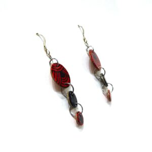 Boucles d'oreille en carton - Grappe - Rouge Nœuds/Noir - Argent 925 – Image 3