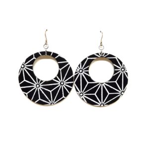 Boucles d'oreille en carton - Grandes Créoles - Noir étoile - Argent 925 – Image 1