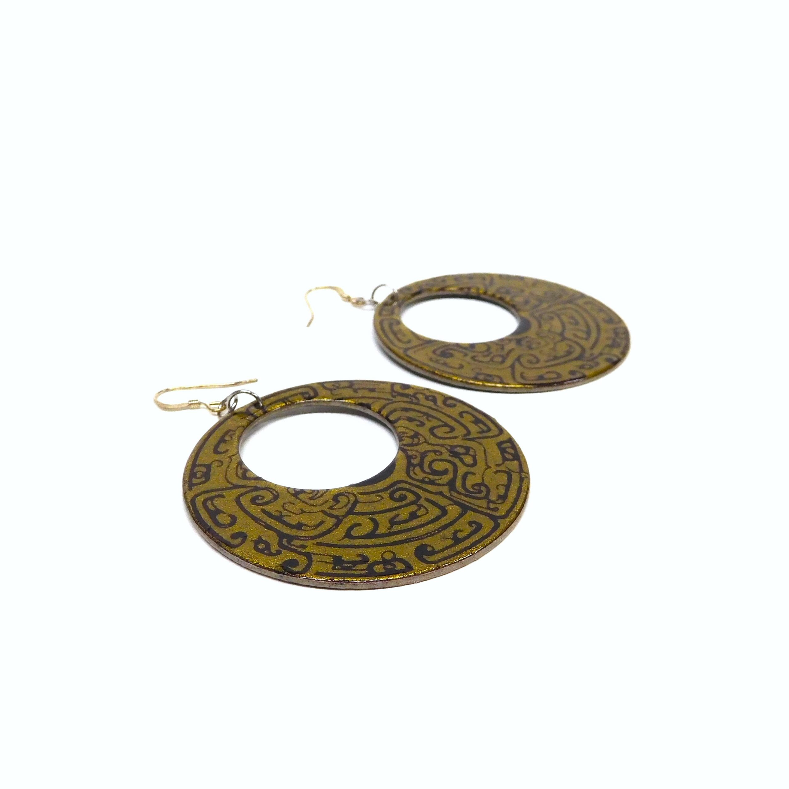 Boucles d'oreille en carton - Grandes Créoles - Or Noir - Argent 925 – Image 4