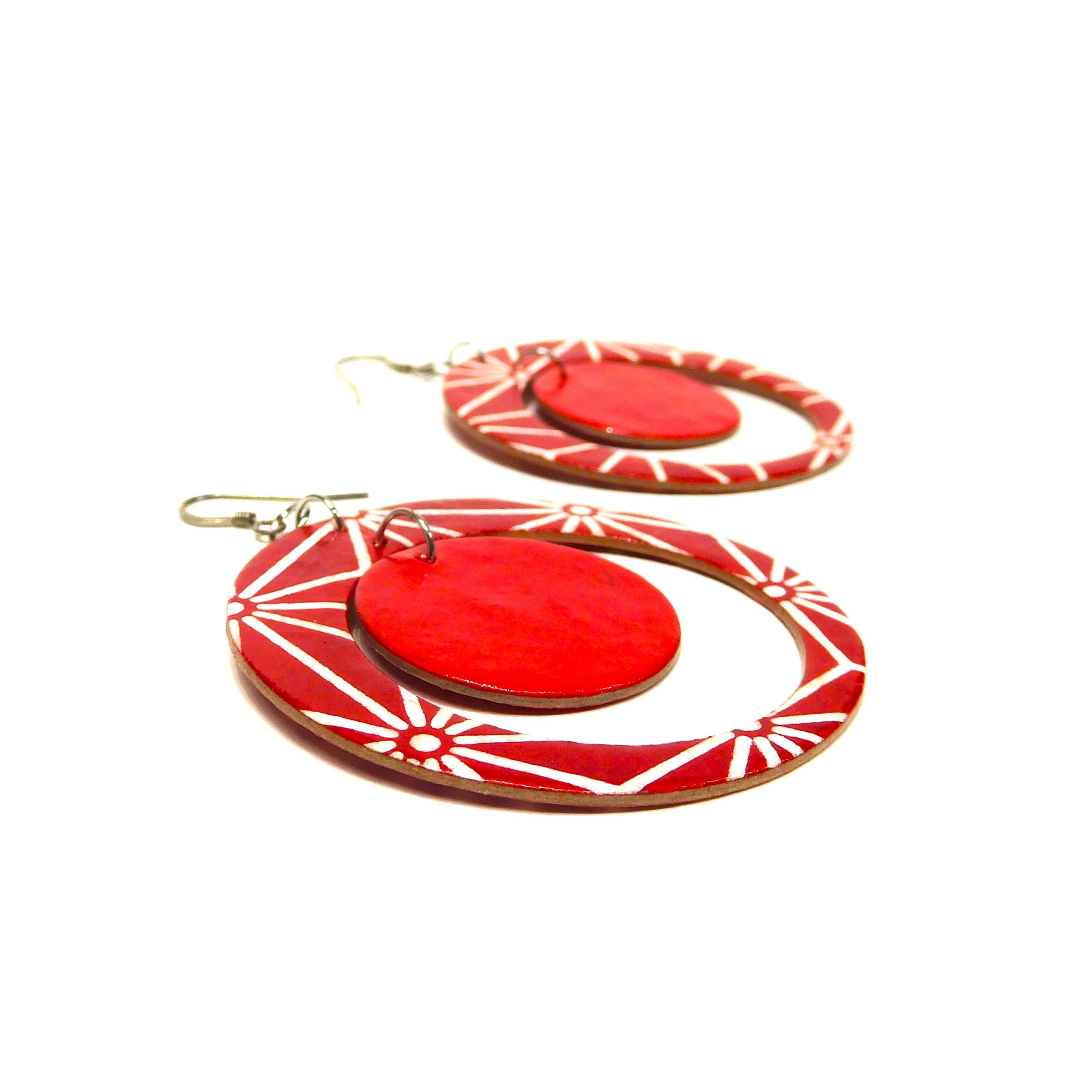 Boucles d'oreille en carton - "Grandes créoles plus une" - Rouge étoile - Argent 925 – Image 4